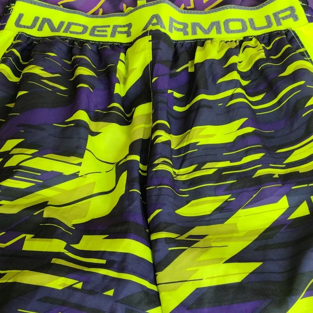 Shorts & shirt bundle - Picture 2 of 8